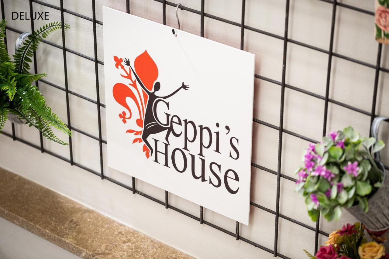 Geppi's Apartment Florence