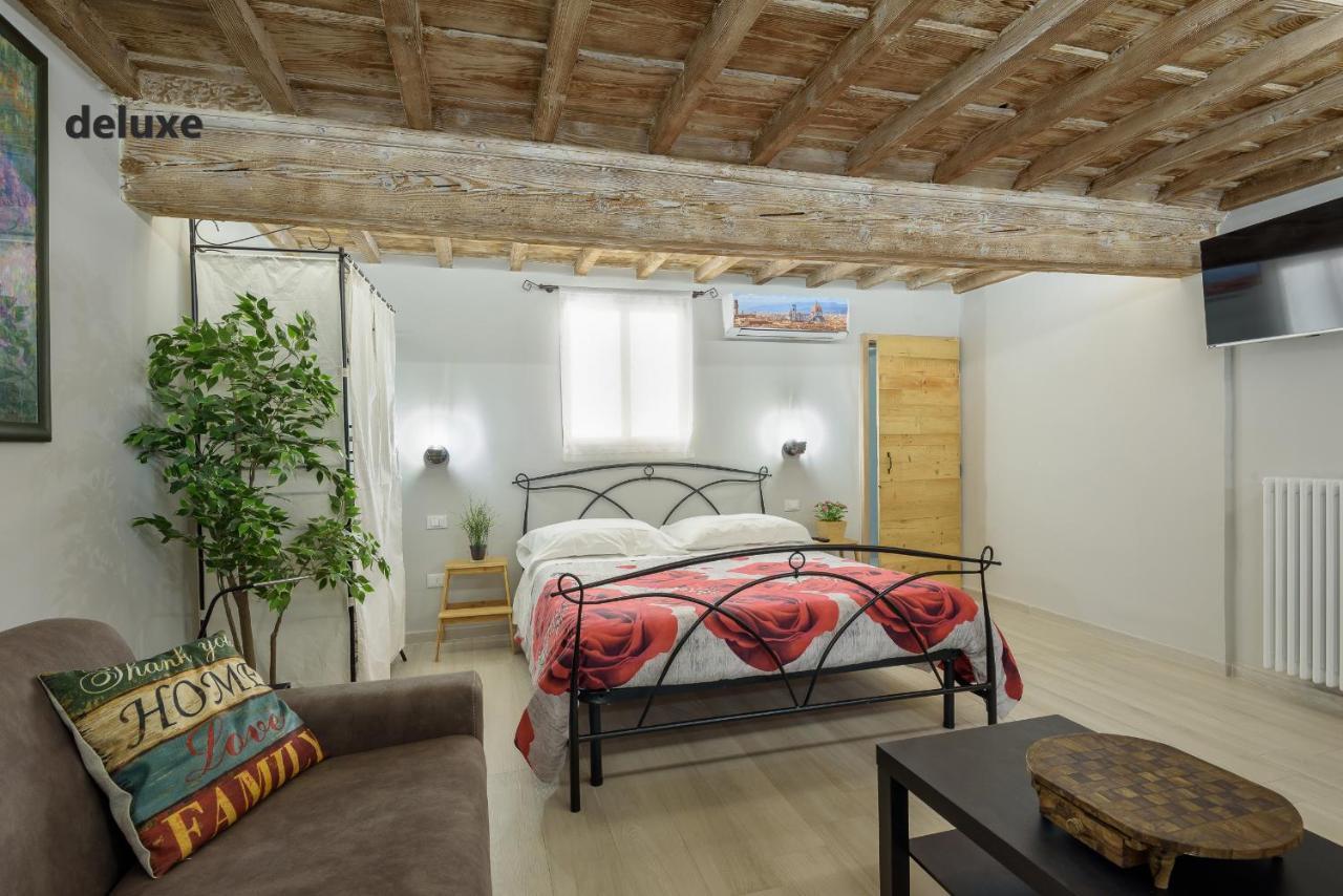 Geppi's Apartment Florence